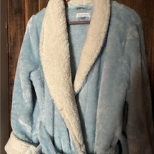 Nordstrom Light Blue and Cream plush robe